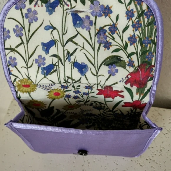 Gucci Beauty Pouch - Picture 5 of 16